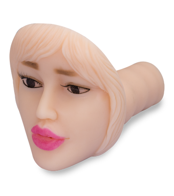 Bouche suceuse serrée pour fellation Natasha