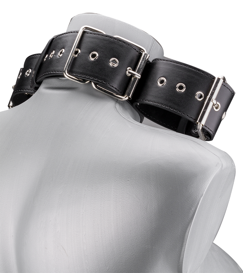 Collier avec menottes en similicuir