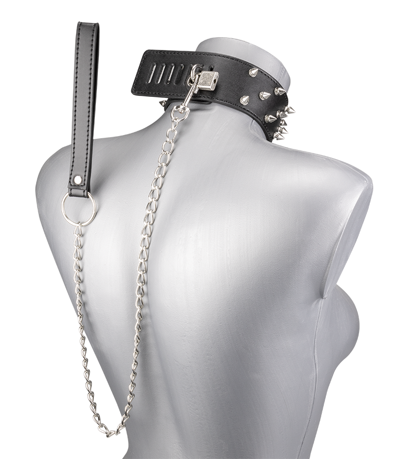 Collier BDSM cuir et pointes