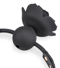 Charger l'image dans la galerie, Gag ball en similicuir avec rose en silicone