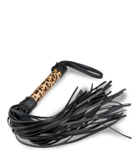 Charger l'image dans la galerie, Martinet BDSM Spotty