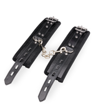 Charger l'image dans la galerie, Menottes poignets réglables cuir BDSM