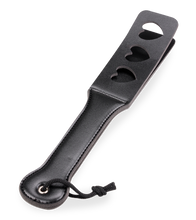 Charger l'image dans la galerie, Paddle BDSM en similicuir avec cœurs