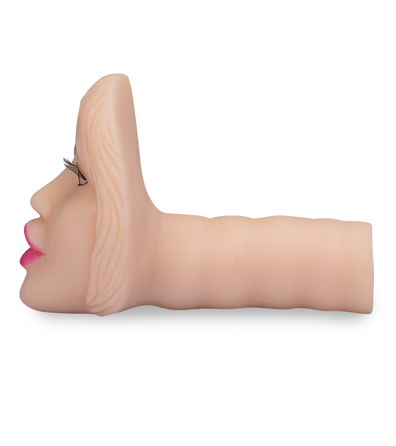 Bouche suceuse serrée pour fellation Natasha