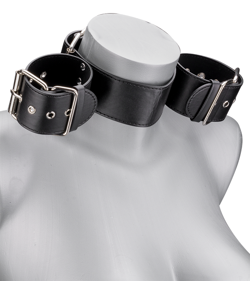 Collier avec menottes en similicuir