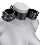 Collier avec menottes en similicuir