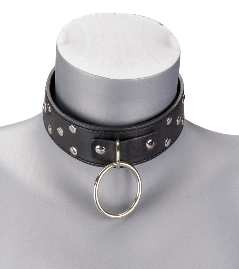 Collier BDSM rivets et anneaux avec laisse