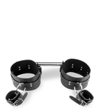 Contrainte BDSM cuisses et poignets avec barre