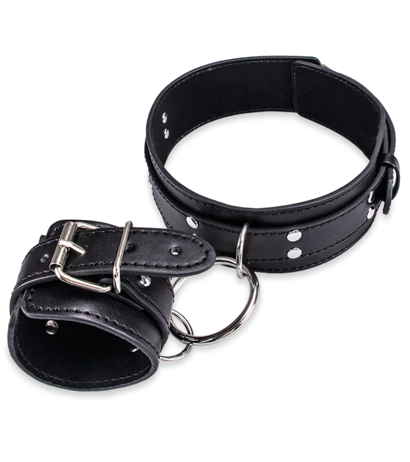 Contraintes BDSM cuisses et poignets