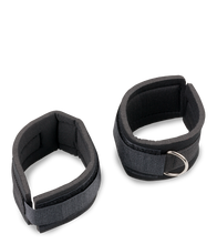 Charger l&#39;image dans la galerie, Kit soumission gag ball et menottes